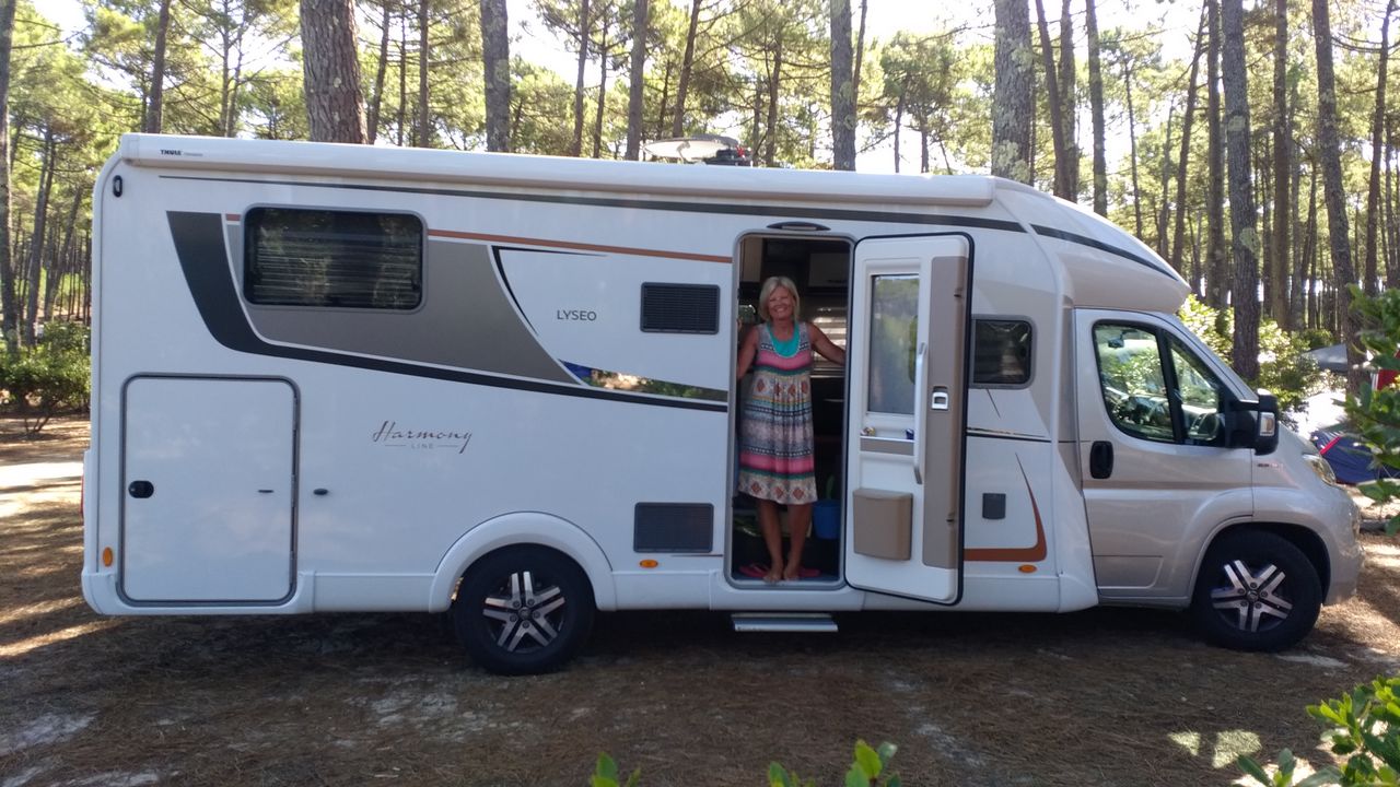 Lyseo 727 rechtze Seite mit